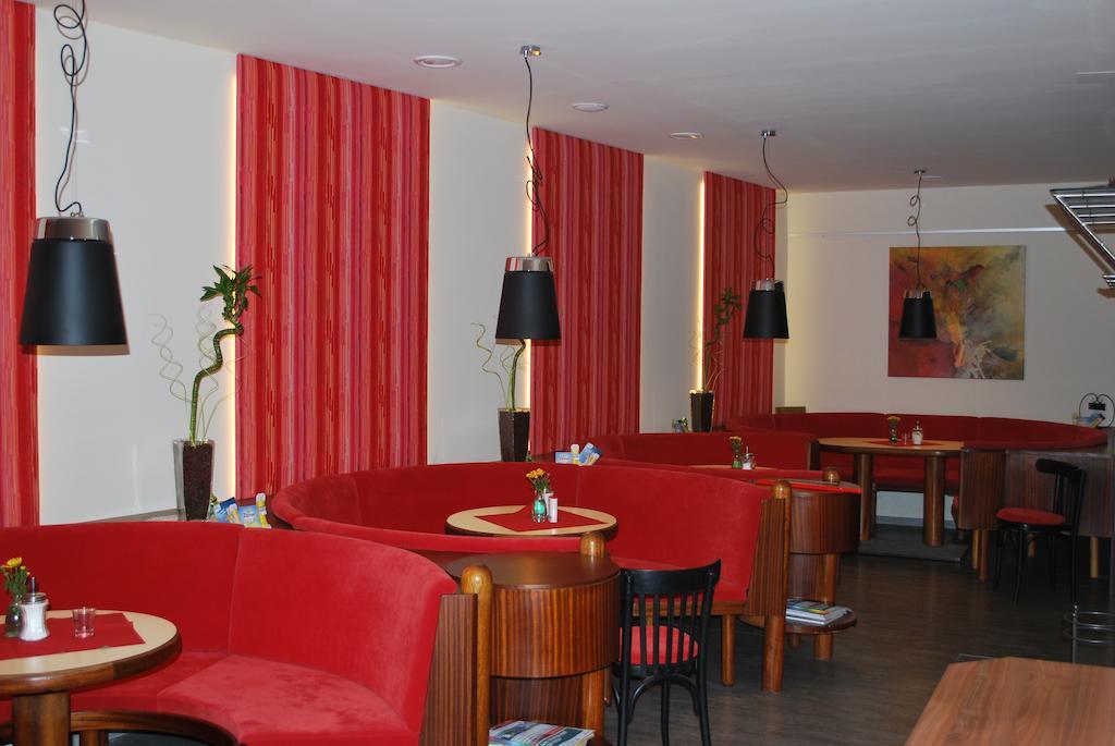 Hotel Restaurant Lauriacum Enns Eksteriør bilde